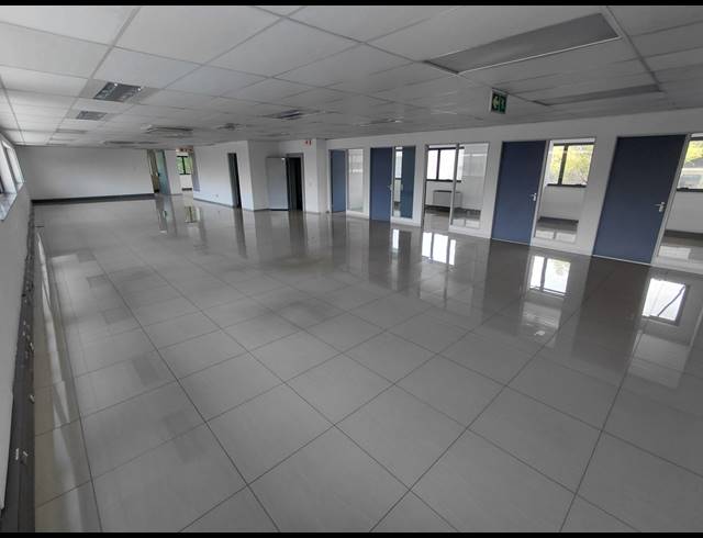 304M² OFFICE TO LET IN RANDJESPARK